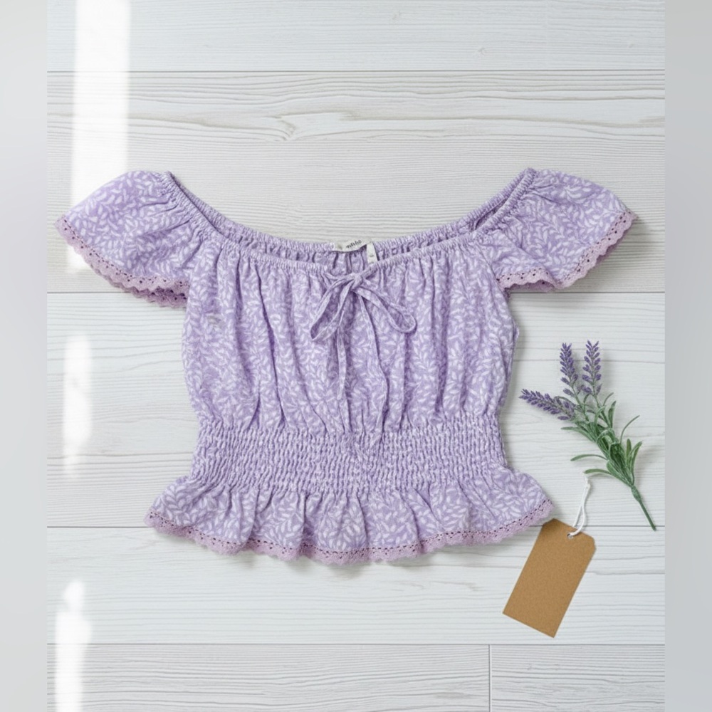 NWT KIWI+PUNCH Women’s Lavender Floral Smocked Peplum Top